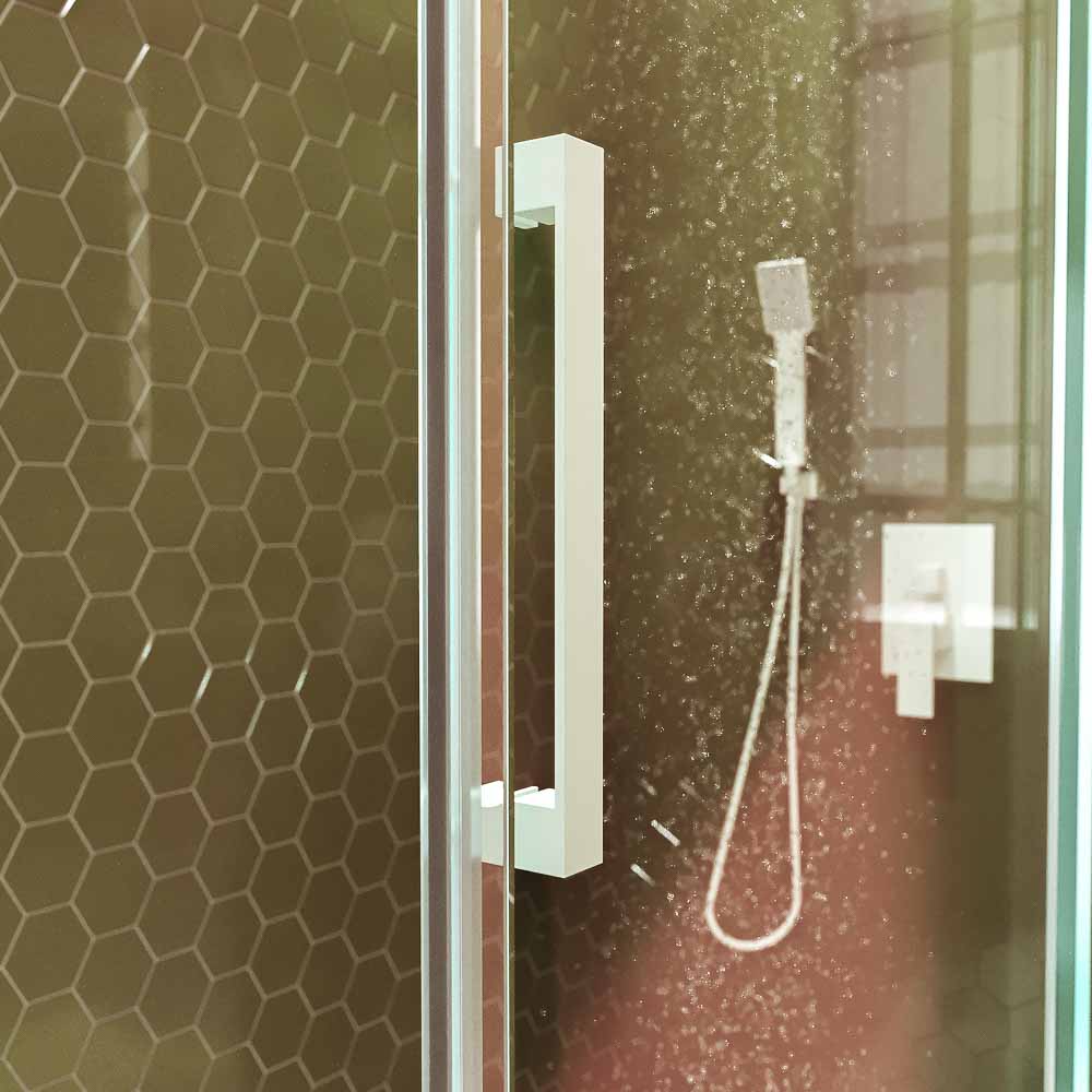 Mampara de ducha BASIC frontal 2 fijos - 1 puerta corredera central . BLANCO MATE - Imagen 3